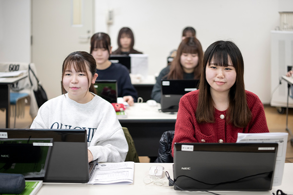 専門性が高められる3つのコース選択制（2年次）